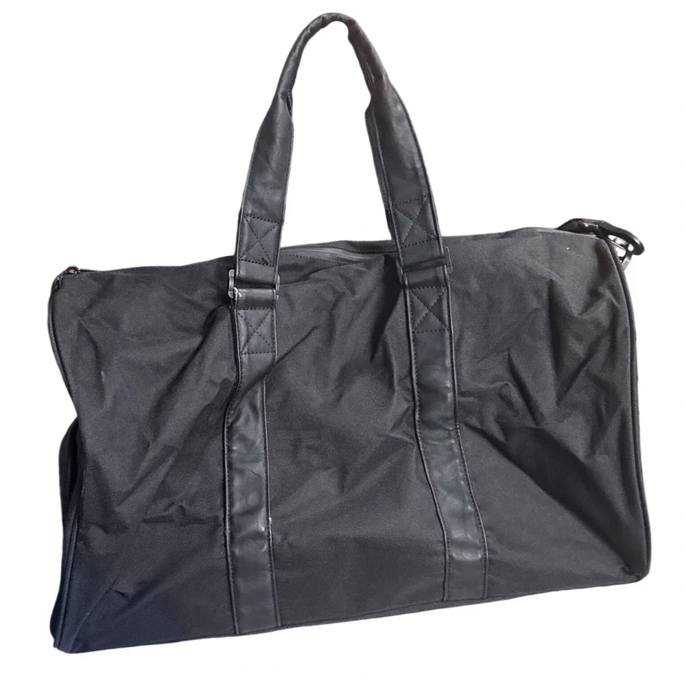 Herschel Supply Co Novel Duffle Bag Black Canvas Shoe Compartment Travel Gym